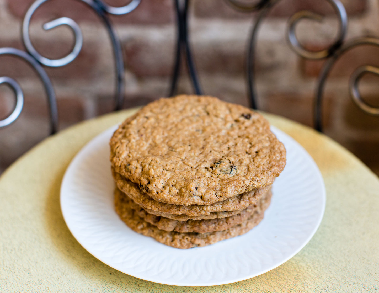 Large Oatmeal Raisin Cookies